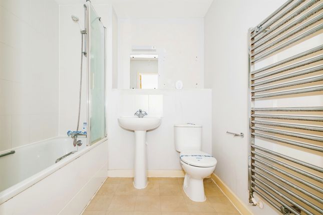 Flat for sale in Amber Close, Shoreham-By-Sea