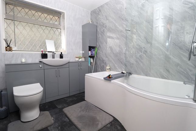 2, Silver Close, Biddulph photo 4