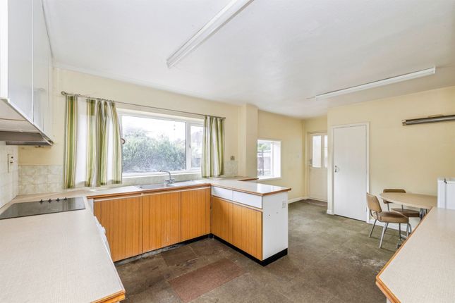 2B, Dickinson Square, Rickmansworth photo 3