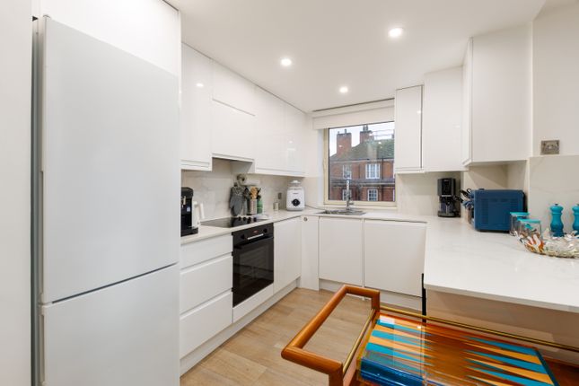 Apartment 23, Consort Rise House, 203 Buckingham Palace Road, London photo 4