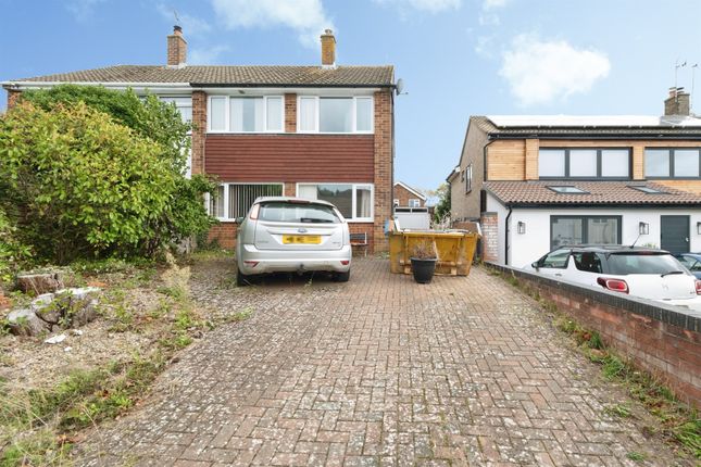 3-bed semi-detached on Spring Lane, Milton Keynes, £260,000