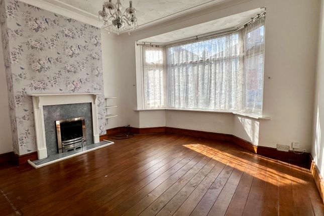 10, Rosebud Avenue, Bournemouth photo 2