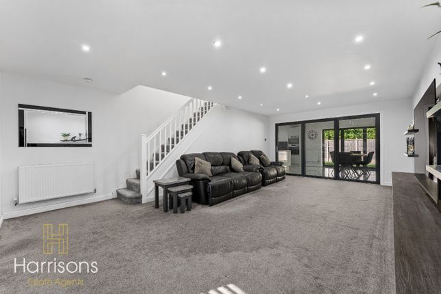 6, Turnberry, Bolton photo 4