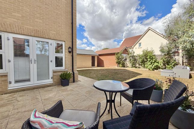 9, St. Andrews Close, Weeley photo 4