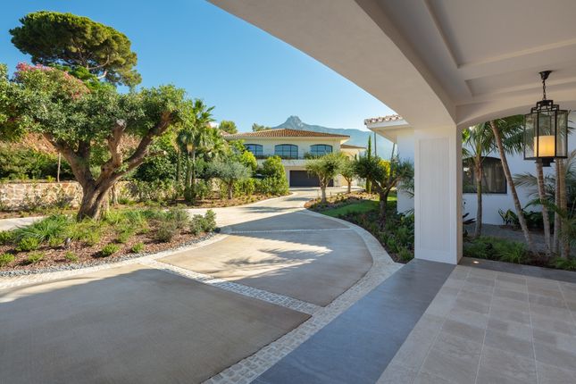 Villa for sale in C. Sierra Nevada, 64, 29602 Marbella, Málaga, Spain