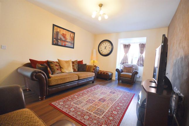28, Ellis Way, Northampton photo 2