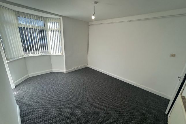Ground Floor Flat, 50, William Street, Warwickshire photo 3