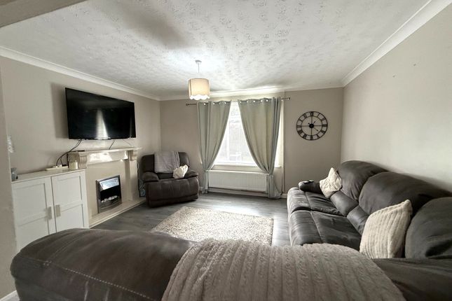 6 Hillside View, Sherburn Village photo 4