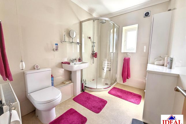 38, Beaumont Avenue, Woodlands, Doncaster photo 3