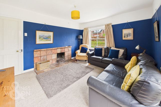 98 Blofield Corner Road, Norwich photo 3