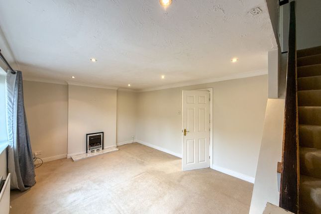 39, Dean Brook Road, Holmfirth photo 3