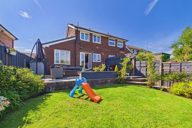 31, Narcissus Avenue, Rossendale photo 2