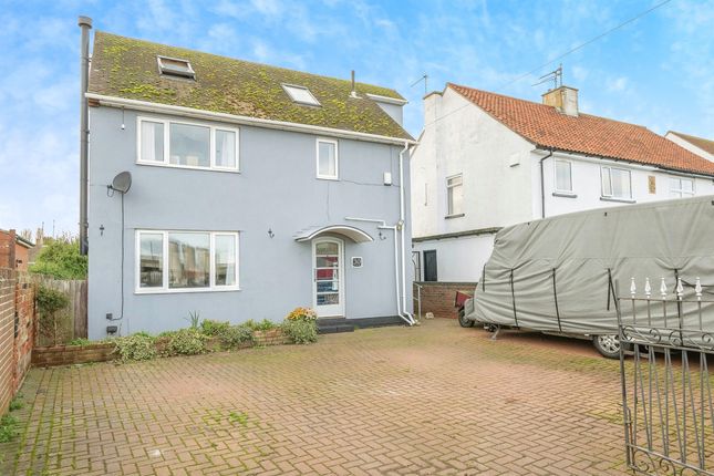 Thumbnail Detached house for sale in Riverside Road, Gorleston, Great Yarmouth
