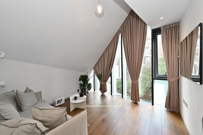 Property to rent in Milson Road, Brook Green
