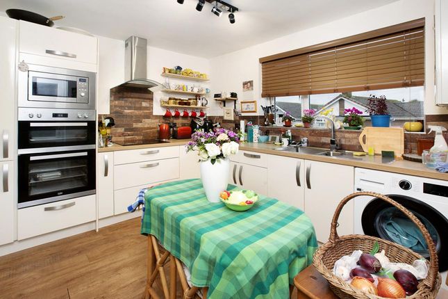 26 Charlemont Road, Teignmouth photo 2