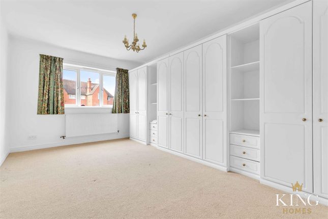 Flat for sale in Southern Lane, Stratford-Upon-Avon