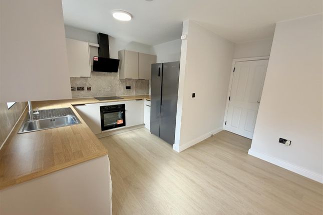 Apartment 3, 1, Gipsey Moth Close, Altrincham photo 4