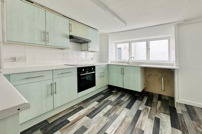 104 Drew Street, Drew Street, Brixham photo 3