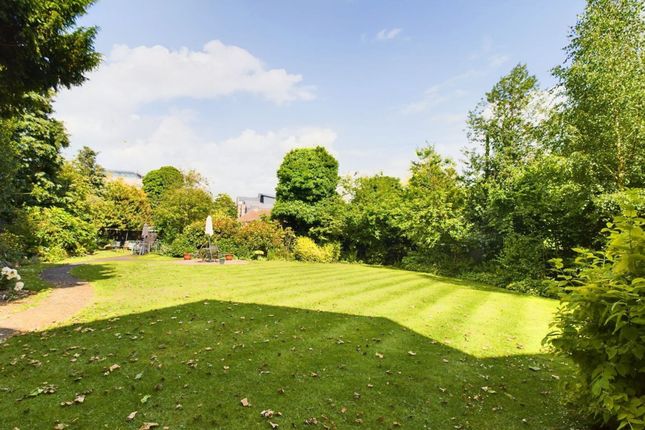 Flat 5, The Views George Street, Huntingdon photo 4