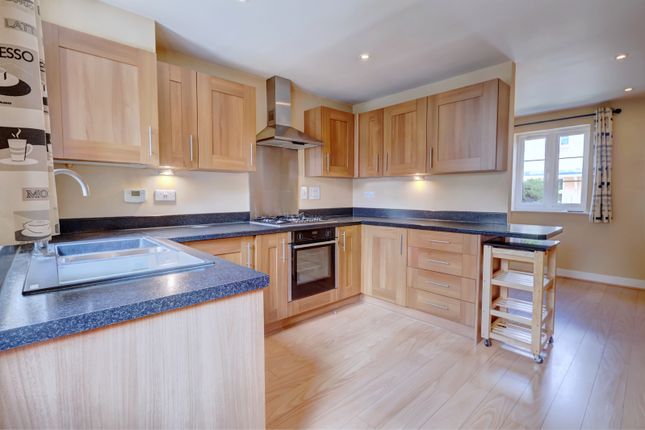64, Milton Place, Buckinghamshire photo 5