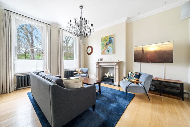 Maisonette to rent in Regents Park Road, London