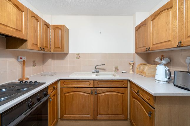 Flat 13, Sandringham House, 241, Stockport Road, Stockport photo 4