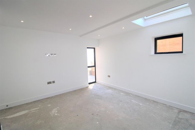Flat for sale in Marine View, Marine Parade, Seaford