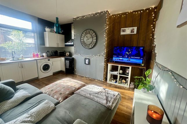 4, Highfield Place, Morley photo 5