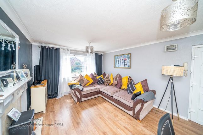 Flat 4 Heath View, Cannock Road, Heath Hayes, Cannock photo 3