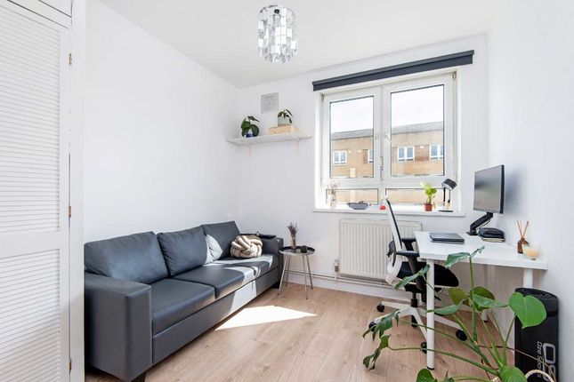 Thumbnail Flat to rent in Darling Row, London