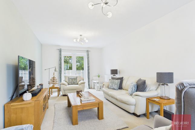 25, Beauchamp Walk, Swansea photo 2