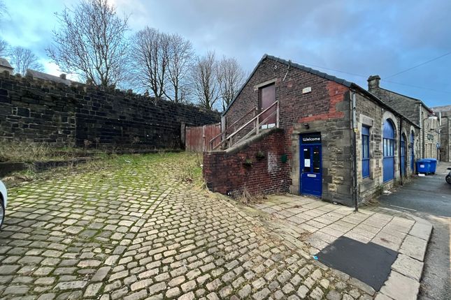 Retail premises to let in Former Veterinary Premises, 19 Central Street, Ramsbottom, Bury, Greater Manchester