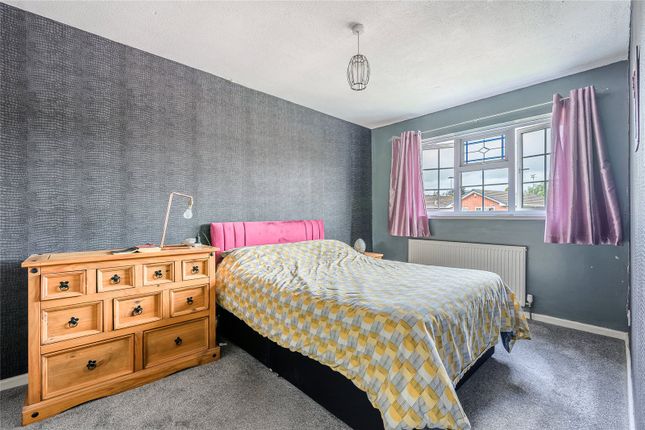 45, Alderton Drive, Wolverhampton photo 4