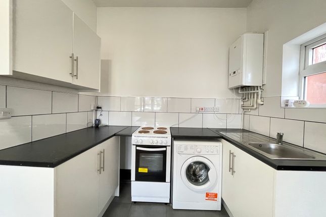 Flat to rent in Zulla Road, Mapperly Park, Nottingham