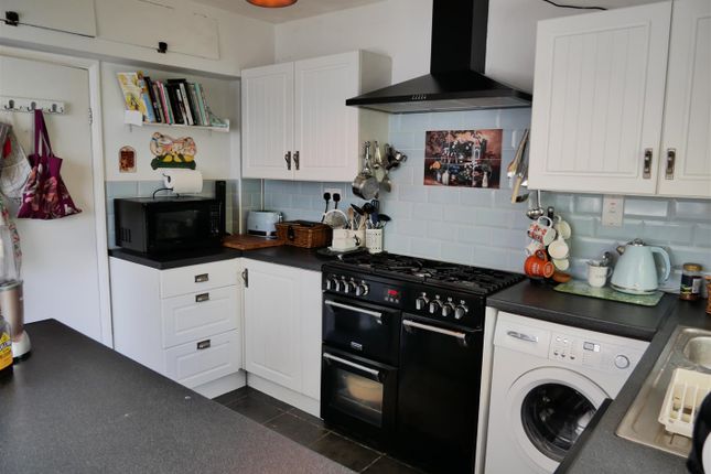 80, London Road, Calne photo 3