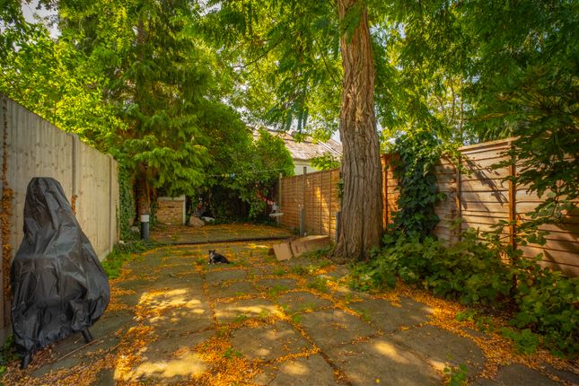 22, Victoria Road, Kingston Upon Thames photo 2