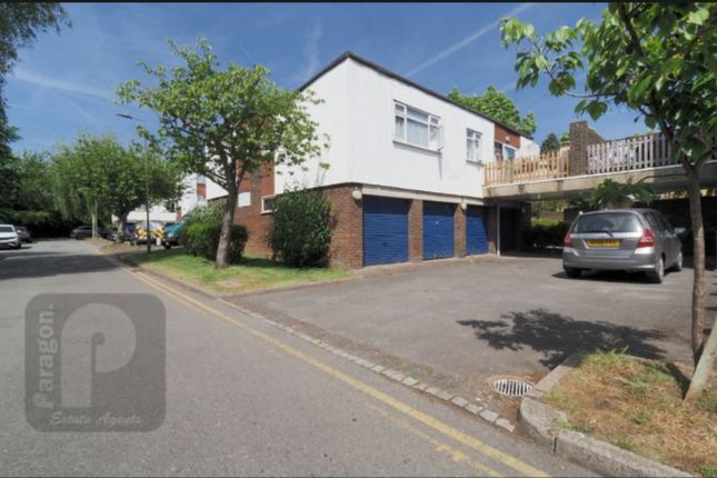 32  Beaumont Court,, Cherry Close, Colindale photo 2