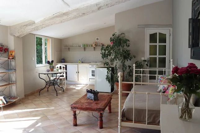 Detached house for sale in Salernes, 83690, France
