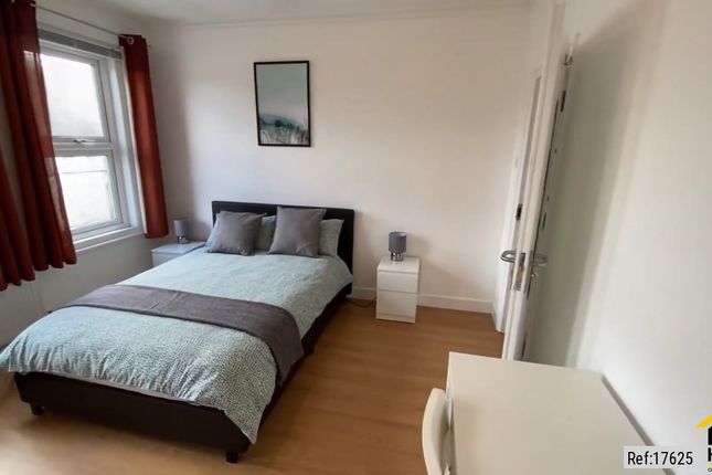 21 Macklin Street, London photo 3