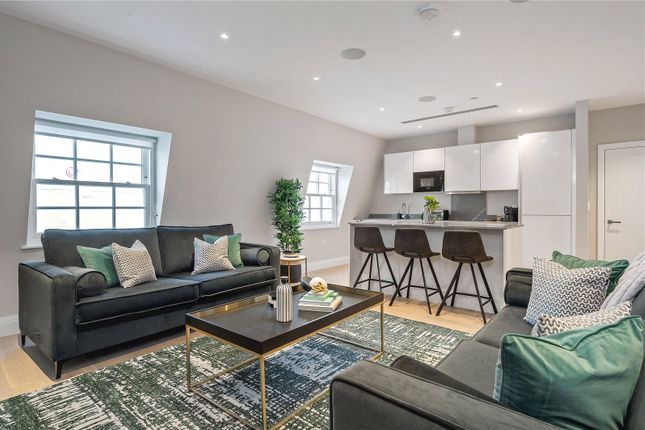 Flat for sale in Chancery Lane, London