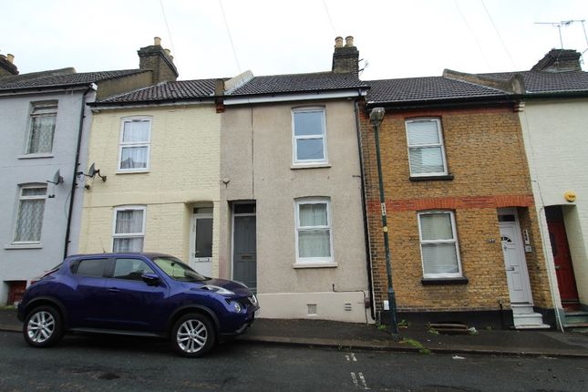 Thumbnail Terraced house to rent in Charter Street, Chatham, Kent