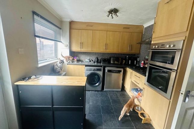 1, GRINDLE CLOSE, THATCHAM photo 4