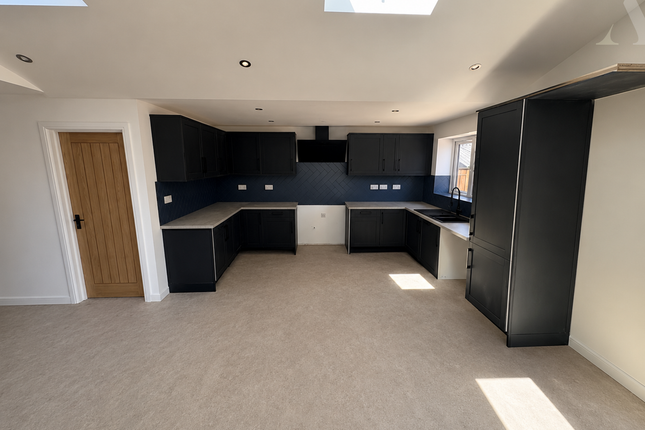 532 Bromford Lane, Birmingham photo 2