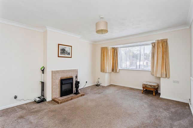 17, Meadow Lane, Burgess Hill photo 4