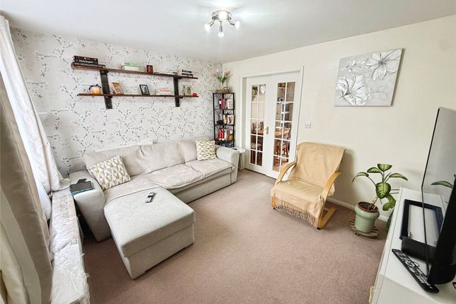 6, Sandringham Close, Derbyshire photo 2