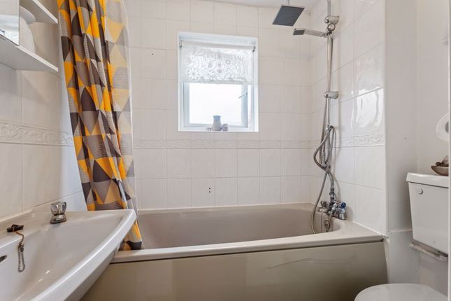 End terrace house for sale in Hope Close, Sutton