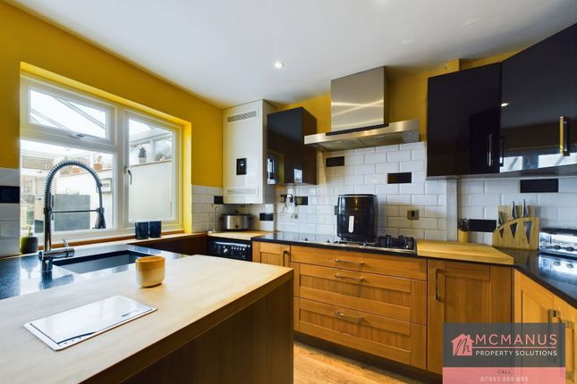 562, Howlands, Welwyn Garden City photo 4