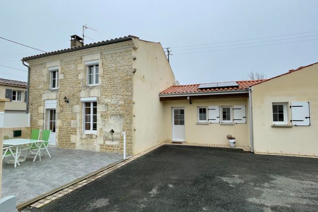 Property for sale in Surgeres, Poitou-Charentes, 17700, France