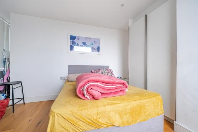 Flat 68 Skyline,, High Street, Slough photo 4