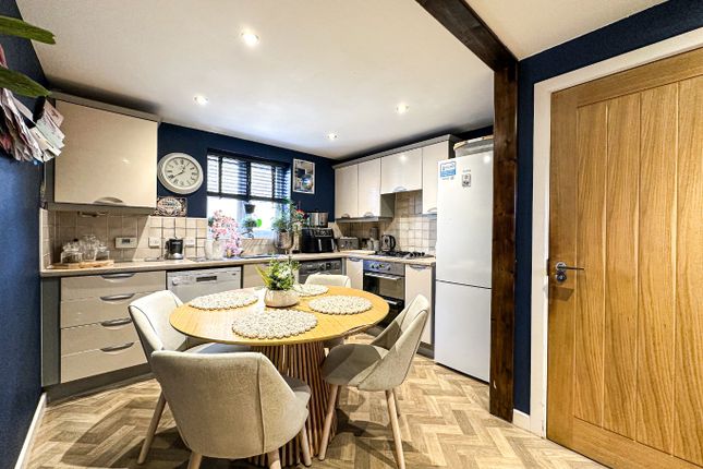 12 Marshall Court, Station Road, Somerset photo 2